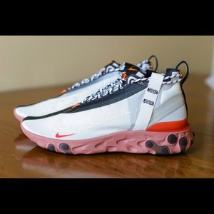 BRAND NEW 2018 Nike React Runner Mid iSPA Size 9